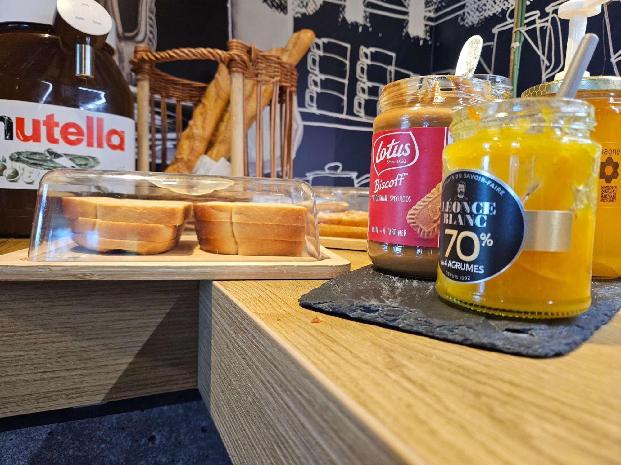 Ibis Budget Clermont Ferrand Sud Aubière Екстериор снимка